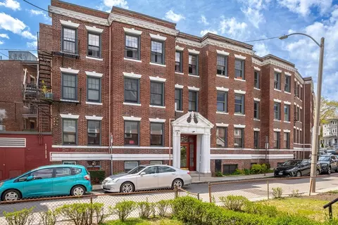 100 Lanark Rd #6, Boston, MA 02135