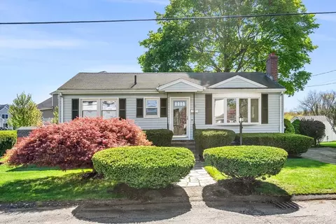 22 Park Dr, Woburn, MA 01801