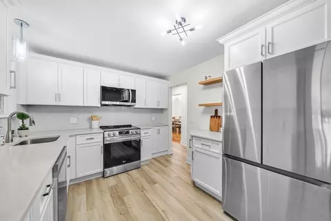95 Windemere St, Springfield, MA 01104 photo 19