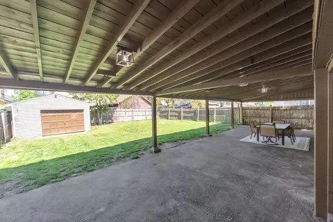 95 Windemere St, Springfield, MA 01104 photo 33