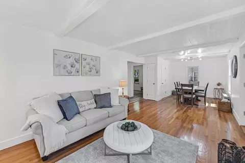 95 Windemere St, Springfield, MA 01104 photo 8