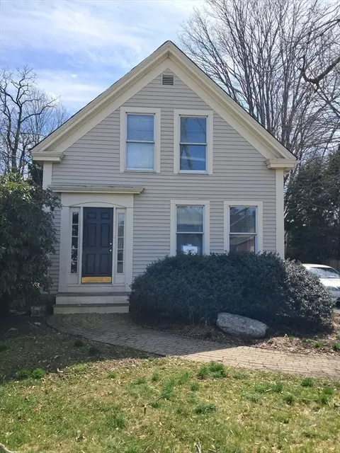 27 Hill St, Raynham, MA 02767