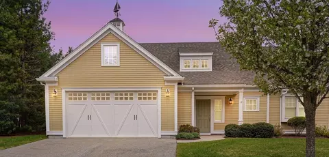 19 Mainsail Dr #19, Marshfield, MA 02050