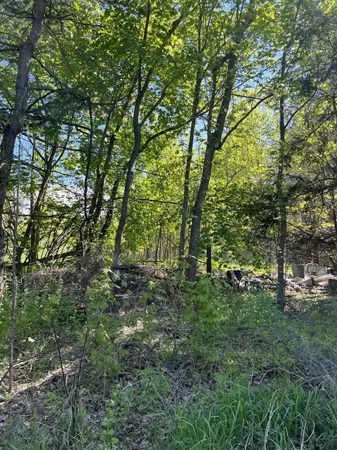 145 Bay Rd, Hadley, MA 01035