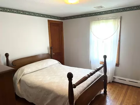 33 Walton St, Chicopee, MA 01013 photo 15