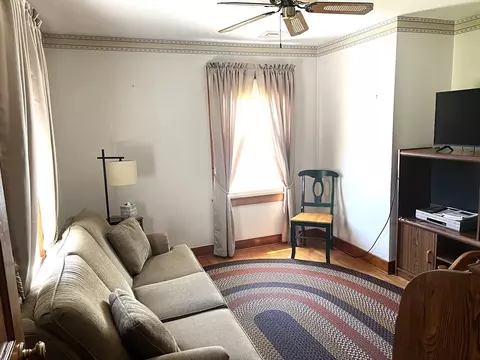 33 Walton St, Chicopee, MA 01013 photo 7