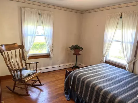 33 Walton St, Chicopee, MA 01013 photo 12