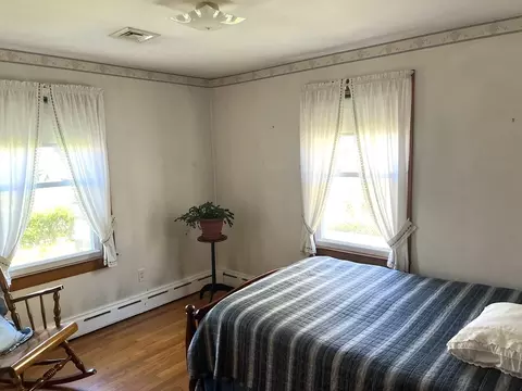 33 Walton St, Chicopee, MA 01013 photo 14