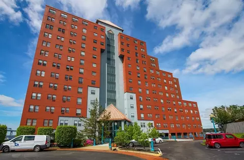 750 Davol St #1013, Fall River, MA 02720
