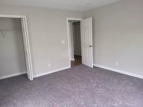 39 Ruggles St, Hardwick, MA 01037 photo 8