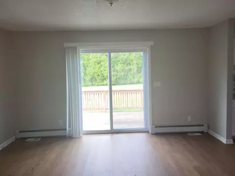 39 Ruggles St, Hardwick, MA 01037 photo 4