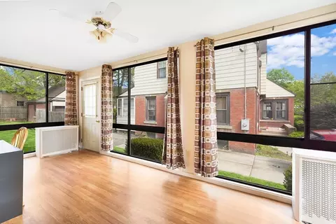 154 Shefford St, Springfield, MA 01107 photo 9