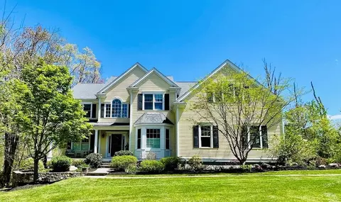 7 Craigie St, Natick, MA 01760