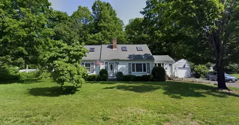 7 Pomeroy St, Wilbraham, MA 01095