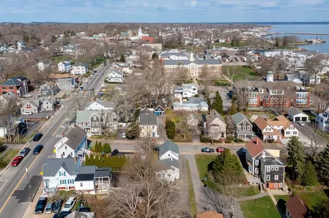 7 Fremont St, Plymouth, MA 02360