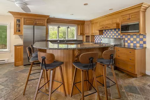 Kitchen - 23 Salt Marsh Ln, Wareham, MA 02571 photo 2 of 3
