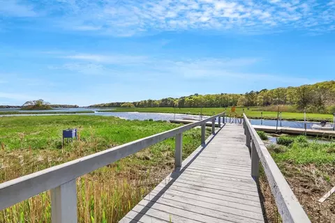 60 Bayshore Dr, Mashpee, MA 02649 photo 4
