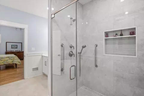 Bath - 36 Ralyn Rd, Cotuit, MA 02635 photo 2 of 10