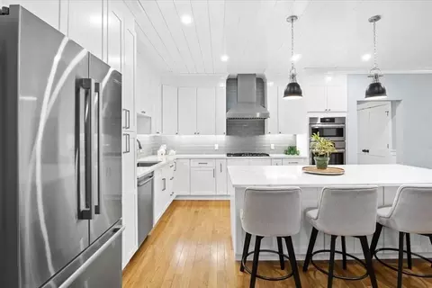 Kitchen - 36 Ralyn Rd, Cotuit, MA 02635 photo 4 of 4