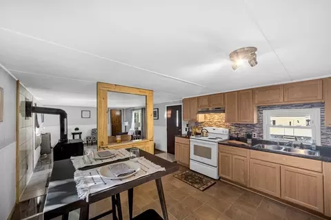 58 Willow Ln, Wales, MA 01081