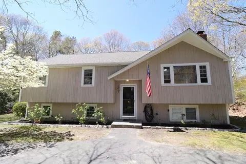 21 Highpoint Rd, Barnstable, MA 02648