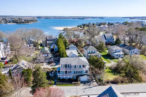 273 Circuit Ave, Bourne, MA 02559