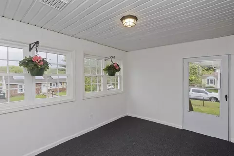 Exterior - 2089 Oak St, Palmer, MA 01080 photo 5 of 6