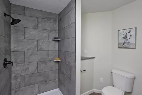 Bath - 2089 Oak St, Palmer, MA 01080 photo 2 of 6