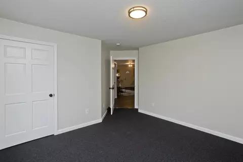 Bedroom - 2089 Oak St, Palmer, MA 01080 photo 3 of 9
