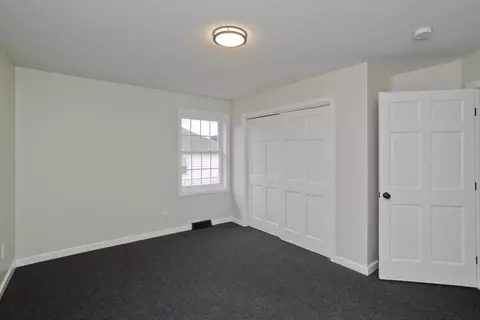 Bedroom - 2089 Oak St, Palmer, MA 01080 photo 4 of 9