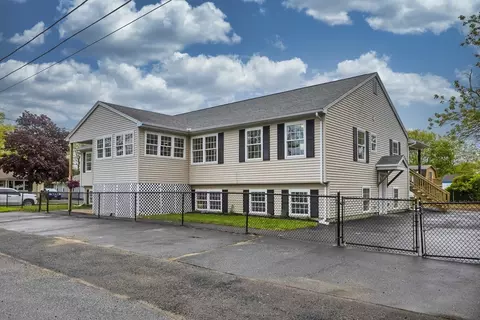 Exterior - 2089 Oak St, Palmer, MA 01080 photo 4 of 6