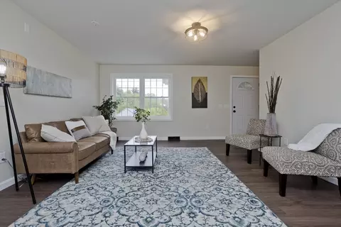 Living - 2089 Oak St, Palmer, MA 01080 photo 1 of 2