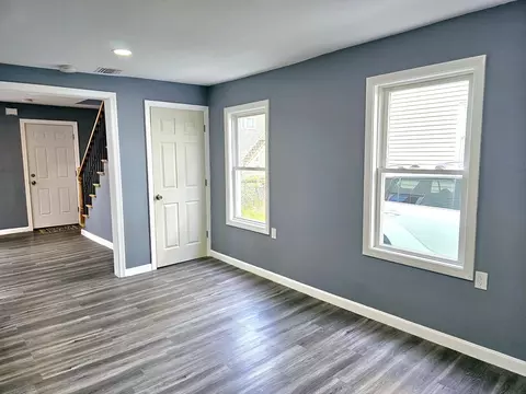Living - 9 Wellington St, Webster, MA 01570 photo 1 of 4