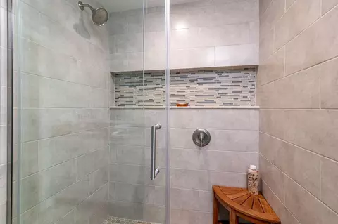 Bath - 1 Garrett Dr, Norton, MA 02766 photo 3 of 4