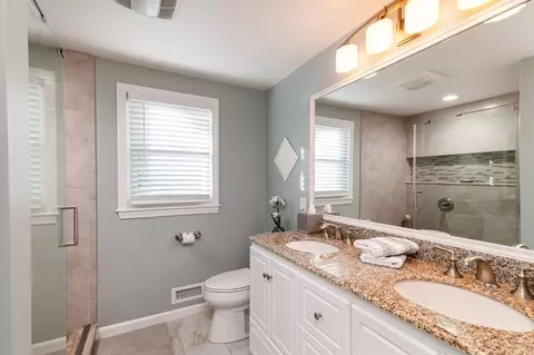 Bath - 1 Garrett Dr, Norton, MA 02766 photo 2 of 4