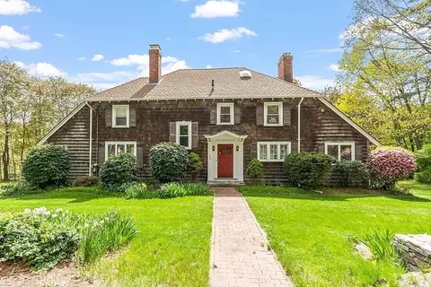 260 Lancaster Ave, Lunenburg, MA 01462