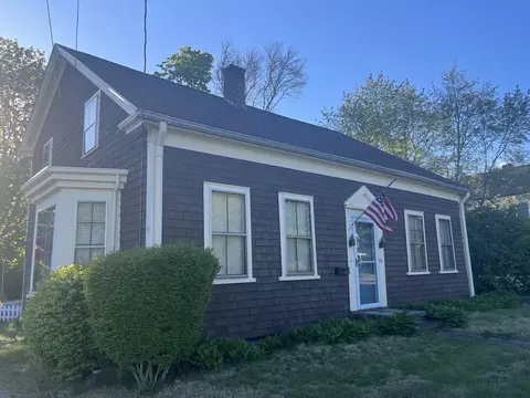65 Gibbs Ave, Wareham, MA 02571