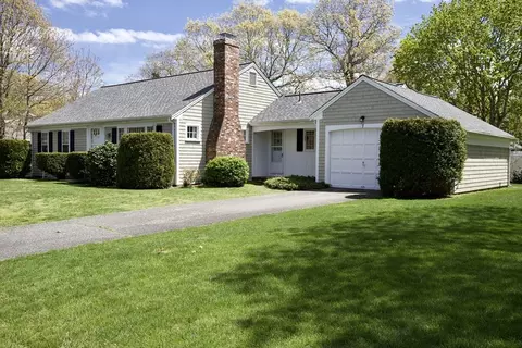7 Barkley St, Yarmouth, MA 02664