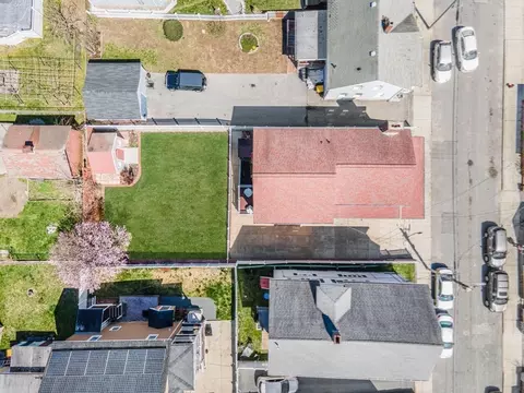 View/Area - 99 Swindells St, Fall River, MA 02723 photo 1 of 3