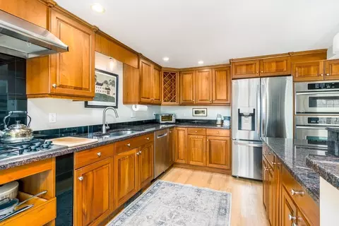 303 Maple St, Barnstable, MA 02668 photo 5