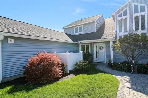 30 Fairway Dr #END, Plymouth, MA 02360