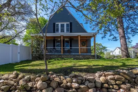 82 Edgartown Vineyard Haven Rd, Tisbury, MA 02568