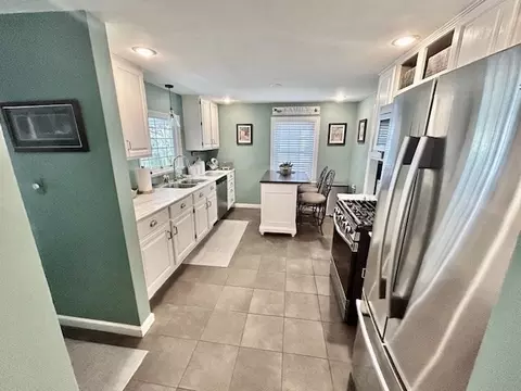 110 Abbott St, Springfield, MA 01118 photo 5