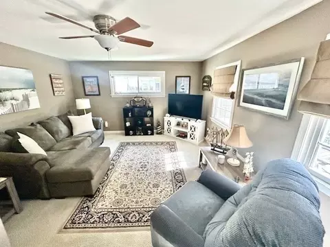 110 Abbott St, Springfield, MA 01118 photo 10