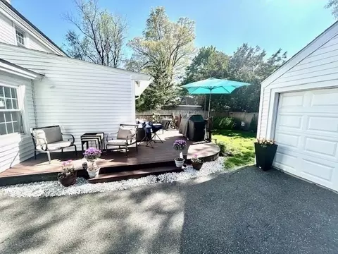 110 Abbott St, Springfield, MA 01118 photo 2