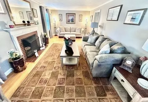 110 Abbott St, Springfield, MA 01118 photo 8