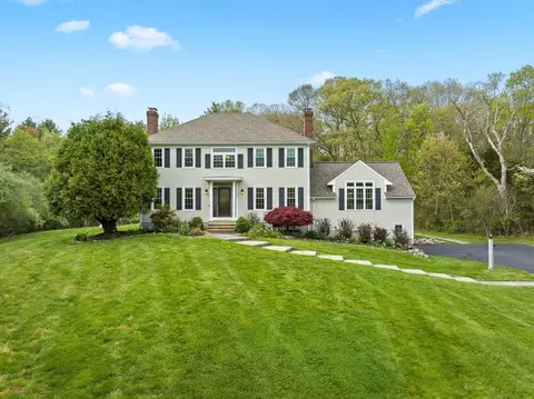 203 Richie Rd, Attleboro, MA 02703