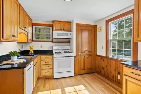 107 Powder Mill Rd, Maynard, MA 01754 photo 20
