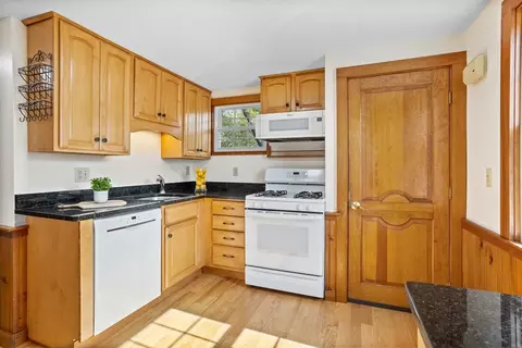 107 Powder Mill Rd, Maynard, MA 01754 photo 21