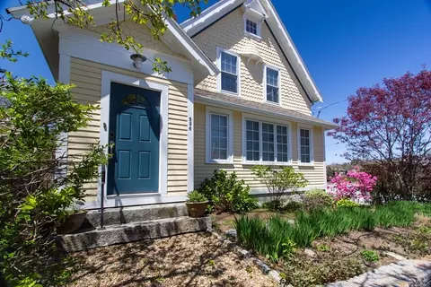 996 Washington St, Gloucester, MA 01930